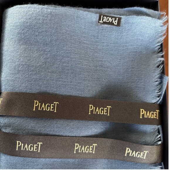 PIAGET EXCLUSIVE VIP GIFT CASHMERE SCARF MADE IN FRANCE BLUE. - Picture 4 of 7
